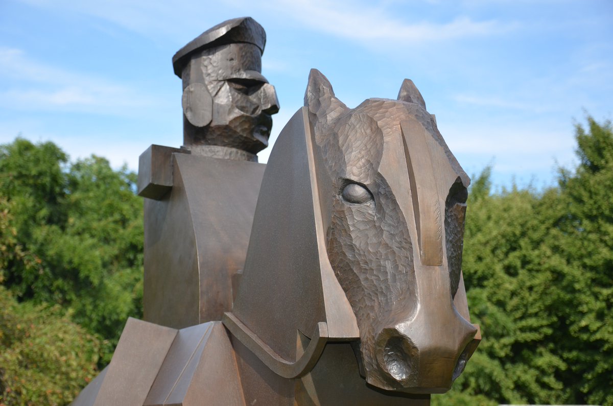 ArtandDesignMag's tweet photo. General Bronze by sculptor, #MarisolEscobar, 1997 .. seen at @gfsnj in Hamilton, New Jersey https://t.co/G1gTu8ns1V https://t.co/kRNqeYT5mS