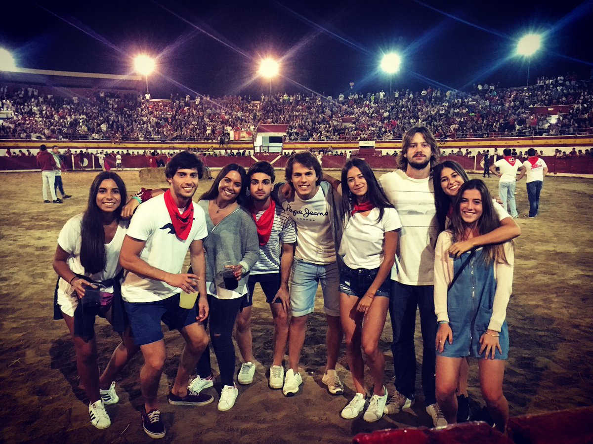 ElenaC4's tweet photo. AMPUERO topppp 🤘🏽💃🏽🐮 https://t.co/28VSITv9w0