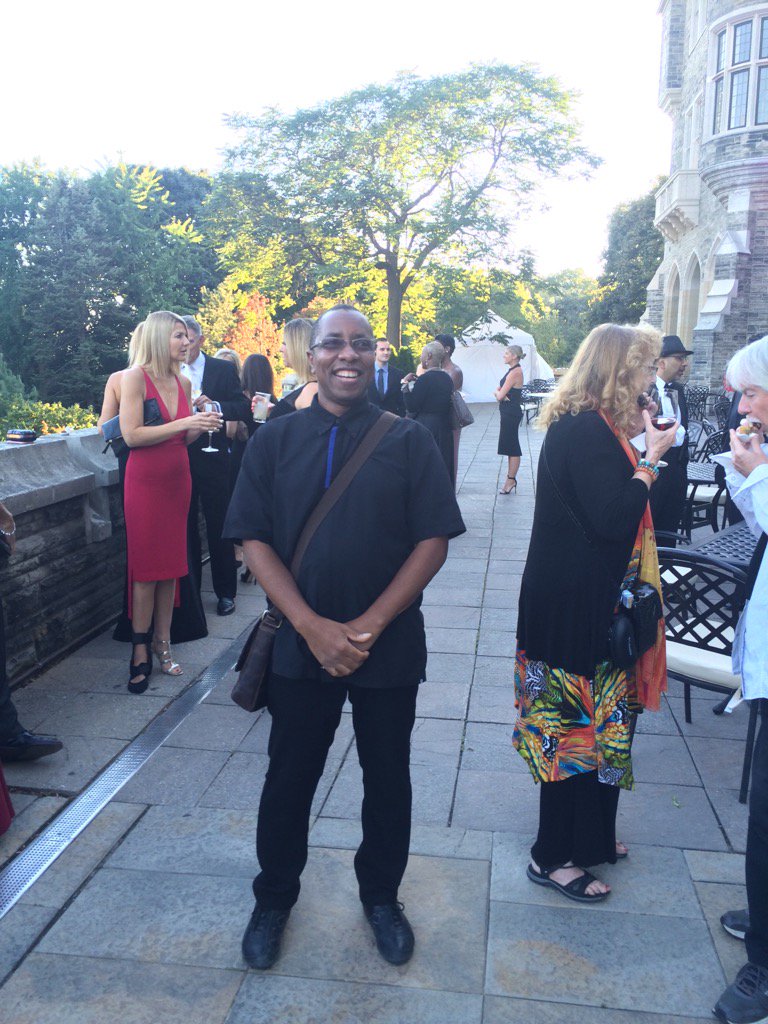 OnTopicband's tweet image. So who's the musician in this crowd!!