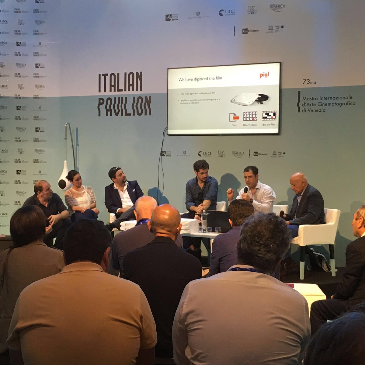 PiqlItalia's tweet photo. Festival Venezia. Presentato l'innovativo sistema PIQL di preservazione digitale di film. https://t.co/jfF7029jsX https://t.co/W0LPjrRwlt