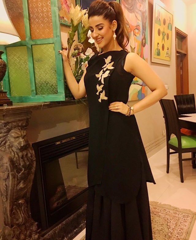 Producer of Janaan, the one and only <a href="/FarooqHareem/">Hareem Farooq</a> spotted in Sonya Battla last night at the premier of #Janaan