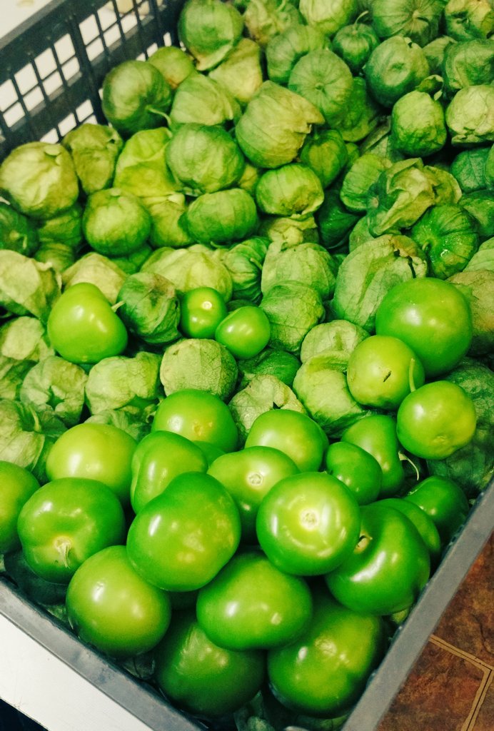 chefwozney's tweet photo. Lots of salsa to make with these great tomatillos. Opening very soon @soulaztekayyt #realmexicanfood https://t.co/k7D49TMgWB