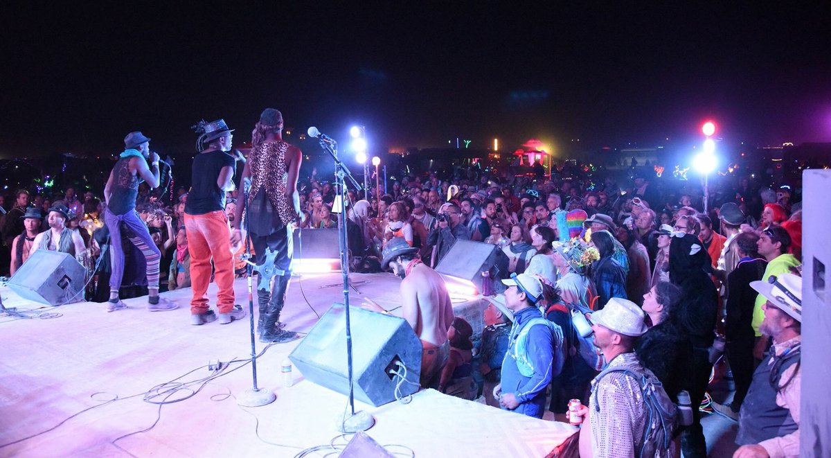 Tymcbrown's tweet photo. I'm back!!!!! #burningman #crossroadscollective #chocolateroadtrip https://t.co/xgdK45WL4k