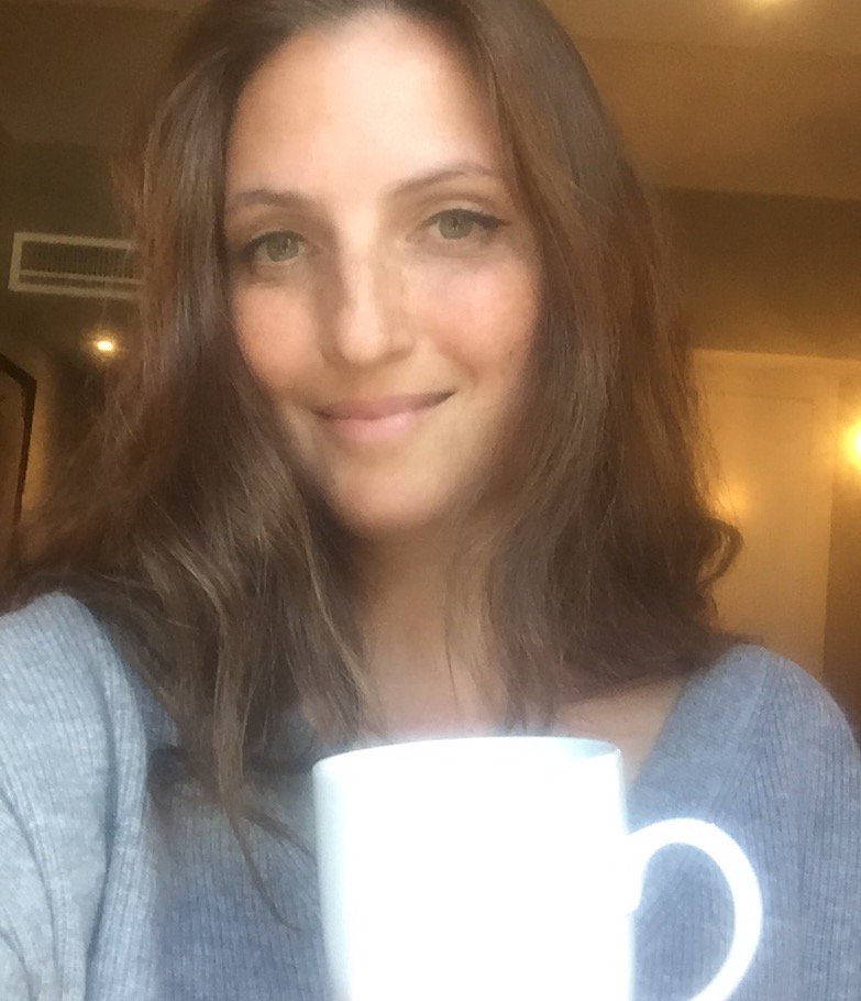 BBCTheArchers's tweet photo. "Strength and courage to victims of domestic abuse past and present." Louiza Patikas (Helen) #FreeHelen #thearchers https://t.co/WIEjmebP5W