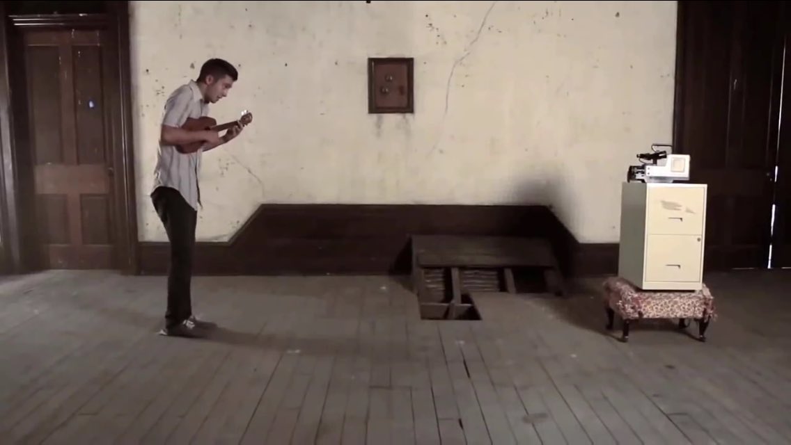 pleasebeshy's tweet image. 