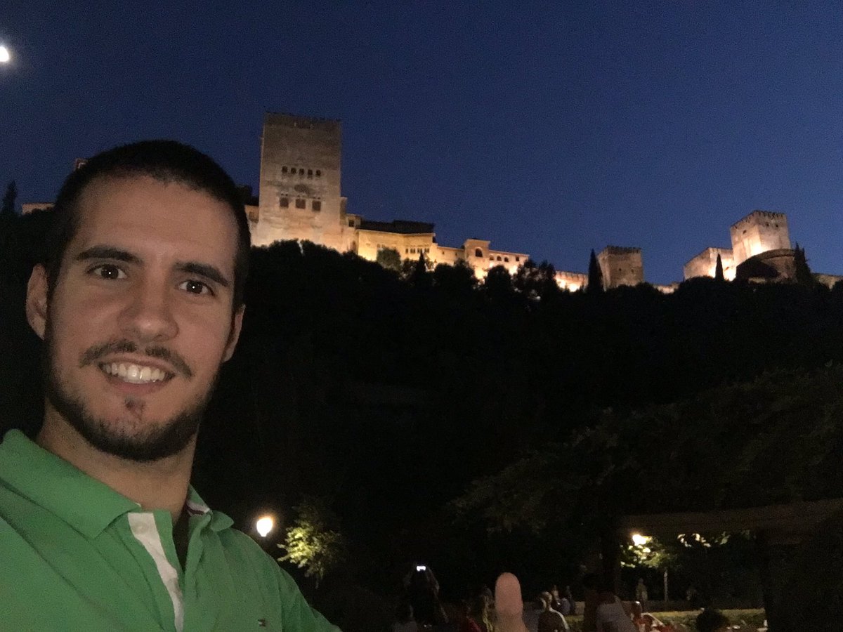 AnikiloGamer's tweet photo. Que grandes vistas y de premio tres pokeparadas‼️ El sueño de cualquier entrenador pokemon‼️ Jajajja 😂😂😂 https://t.co/U7oAarx3eV