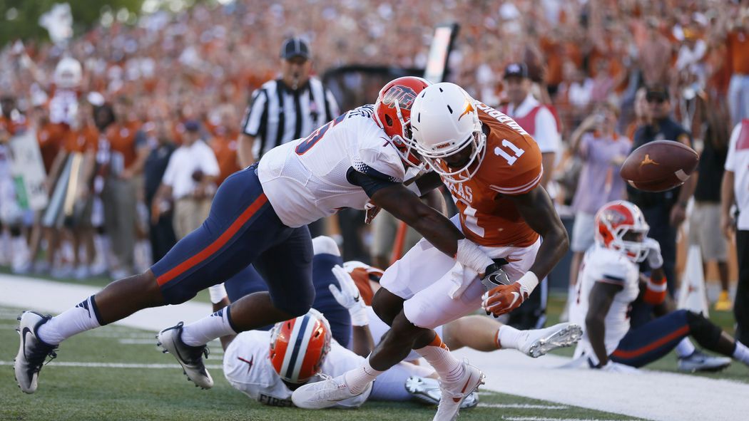 mexicanradio6's tweet photo. Sunday notebook: Newcomers produce for UTEP against Texas https://t.co/Nc6lROpwuS https://t.co/lmh7qT5Uue