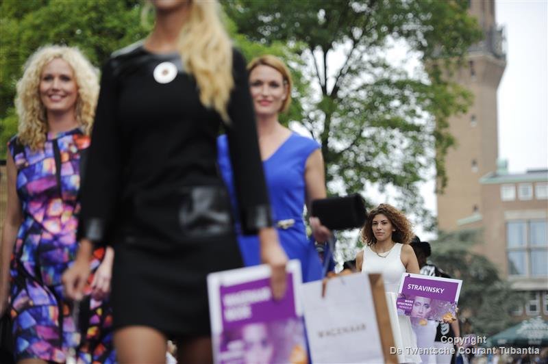 Op Modespektakel Hengelo staat samen doen centraal tubantia.nl/regio/hengelo-…