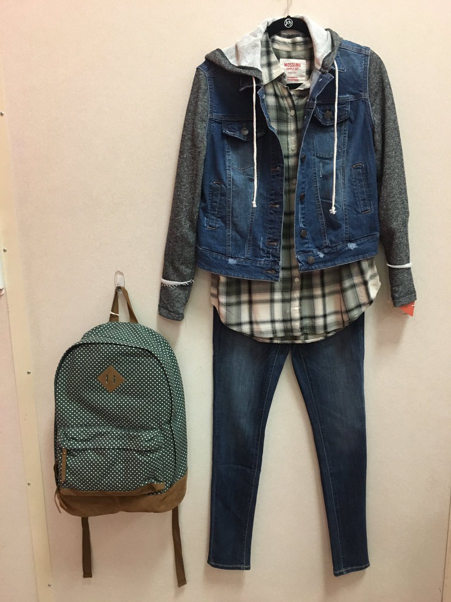 VML2052's tweet photo. Our Cartwheel outfit of the week!! @TargetStyle https://t.co/W1BZQxsUuh