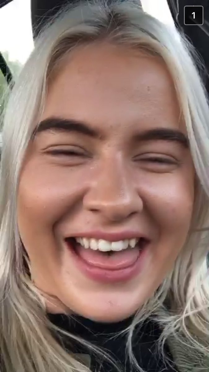 ,,þú ert eina stelpan sem eg er að tala við ég lofa"