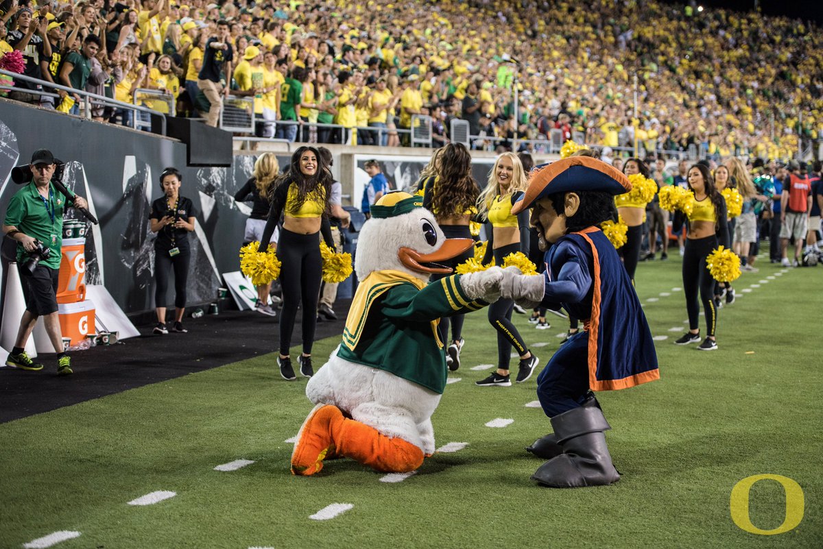 GoDucks's tweet photo. .@UVa_Football,

Good times were had. Thank you for your part in that. Best of luck going forward.

#GoDucks https://t.co/Zhi4MPbTLe