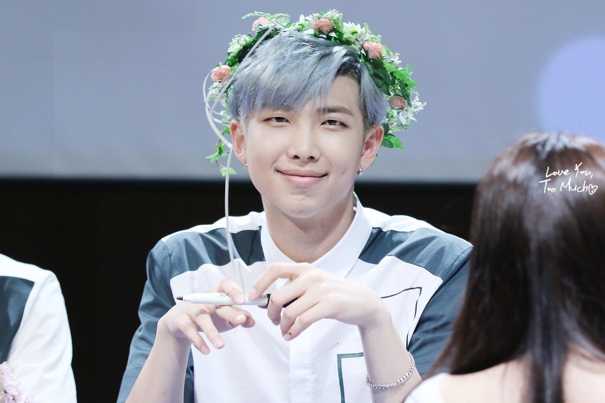NamJin Brasil on Twitter: "vamos admirar kim namjoon com coroa de flores #HappyNamjoonDay # ...