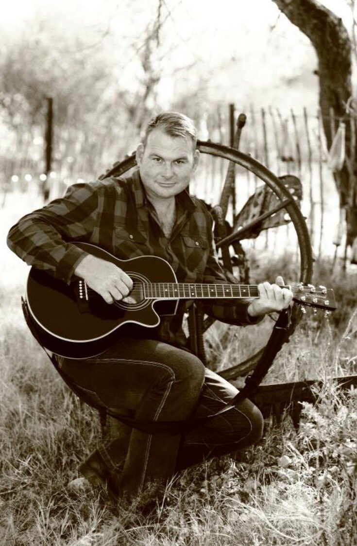 saamsingfees's tweet image. Mac Young tree op by die Saamsing Fees op 5 November,bespreek jou kaartjie aanlyn @iTicketsSA