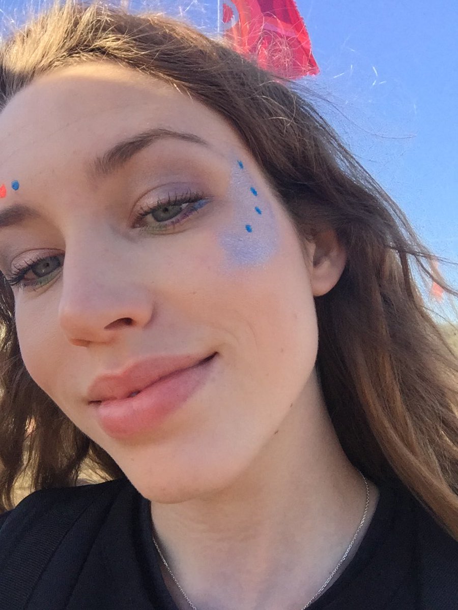sarahclose tweet picture