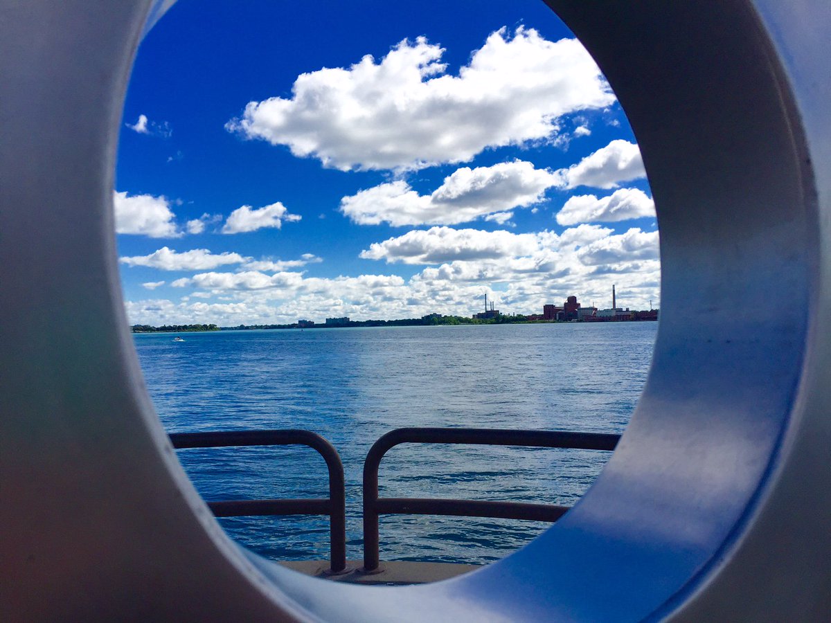 StabileLizzie's tweet photo. How will I ever leave this place again? It has captured my heart, just as much as he has <3 #COM385 https://t.co/s1f2if1X8G