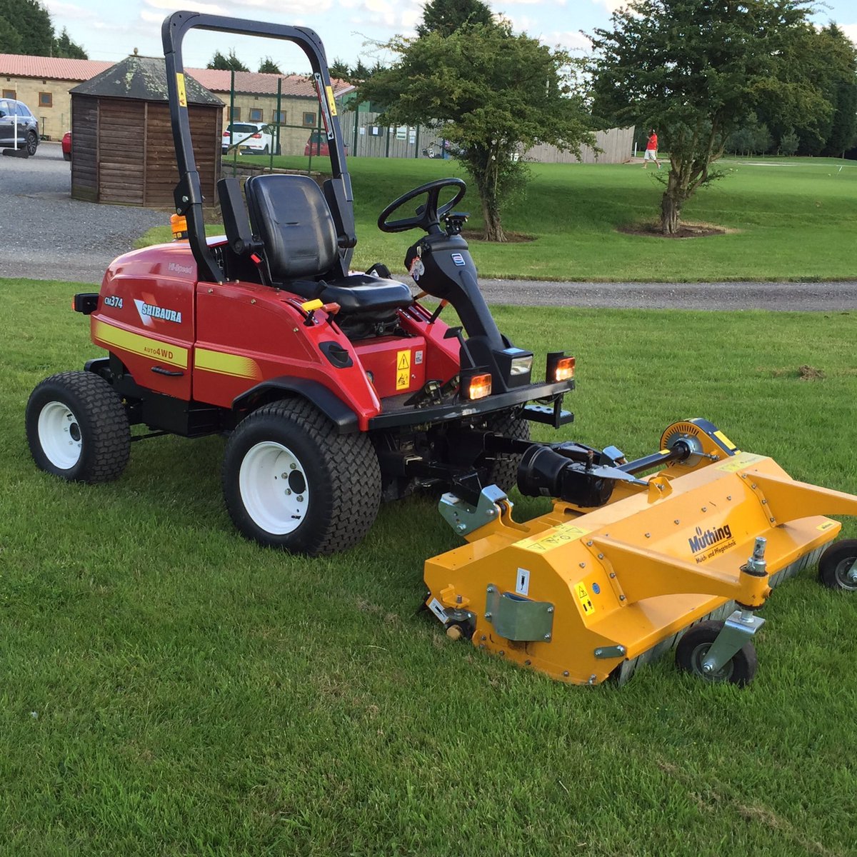 FTMachinery's tweet photo. Shibaura CM374 out front mower fitted with a Muthing flail. 2077 hrs #secondlifemachine https://t.co/PlxNsjY8iR https://t.co/OIx4pbnZGm