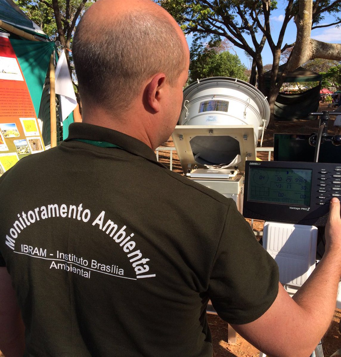 ASIBRAM's tweet photo. IBRAM/DF e o monitoramento da qualidade ambiental. #DiaNacionalDoCerrado @andrelimadf @ANEAM_ @RollembergPSB https://t.co/yqqyon6oak