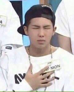 LosculosdeBTS's tweet photo. @BTS_twt 생일 축하합니다
생일 축하합니다
사랑하는 Kim Namjoon
생일 축하합니다 
#HappyNamjoonDay Te amo,eres un gran ejemplo,rey����
Lloraré😂😢😍 https://t.co/SXLKhlQry7