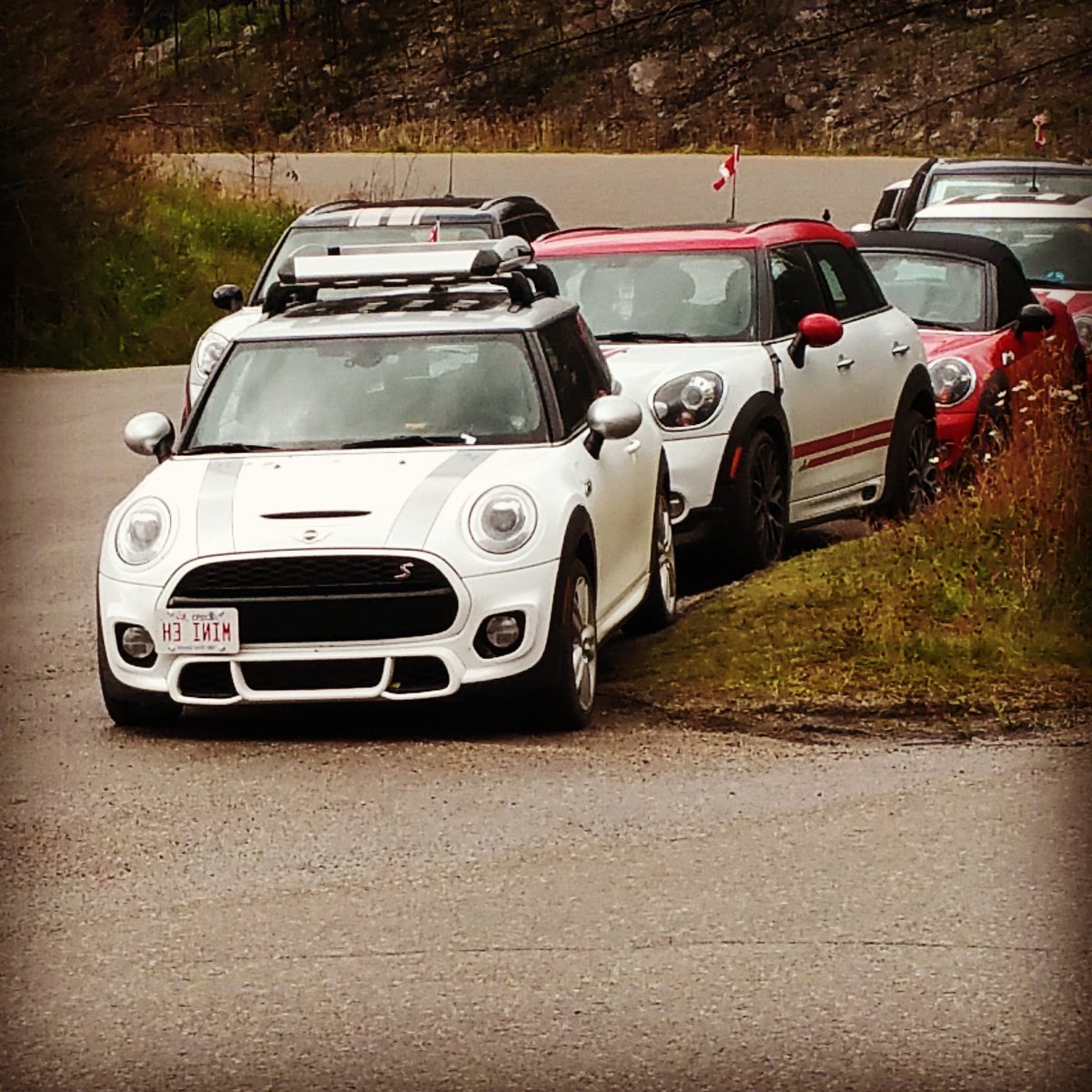 rushhead1's tweet image. Some mini fun on the weekend Miette Hot Springs Jasper #mini #minicanada #miniuk