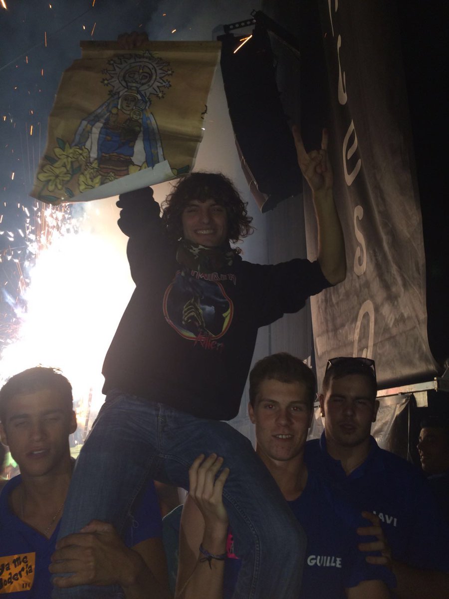elestramonio's tweet photo. Pues se acabaron las fiestas😔 solo decir que muchas gracias #losamigoslafamiliaqueelegimos https://t.co/97bJzZWne5