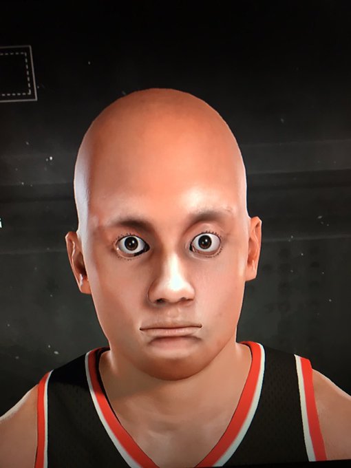 Pretty sure neither of these look like me.. I mean shit y'all could've told me I was ugly. https://t