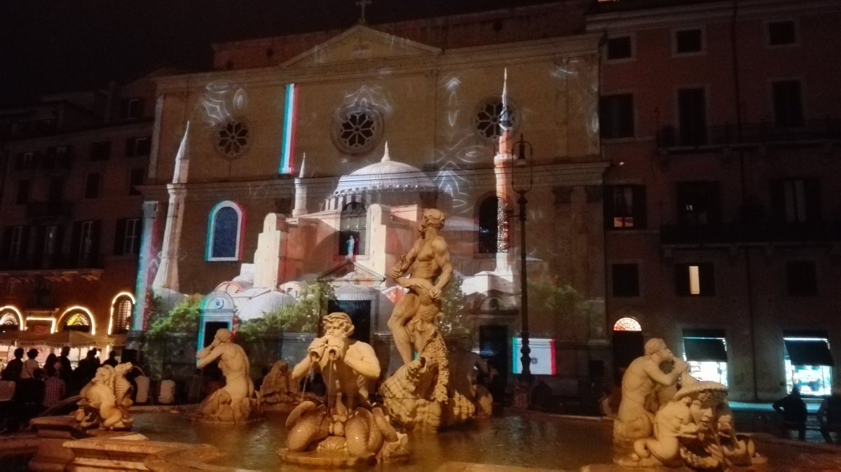 fabianalimiti's tweet photo. Piazza Navona come non l'avete mai vista! Grazie @ROmap_Festival dello spettacolo!! πππ #ROmap16 https://t.co/SE72SZFYzq