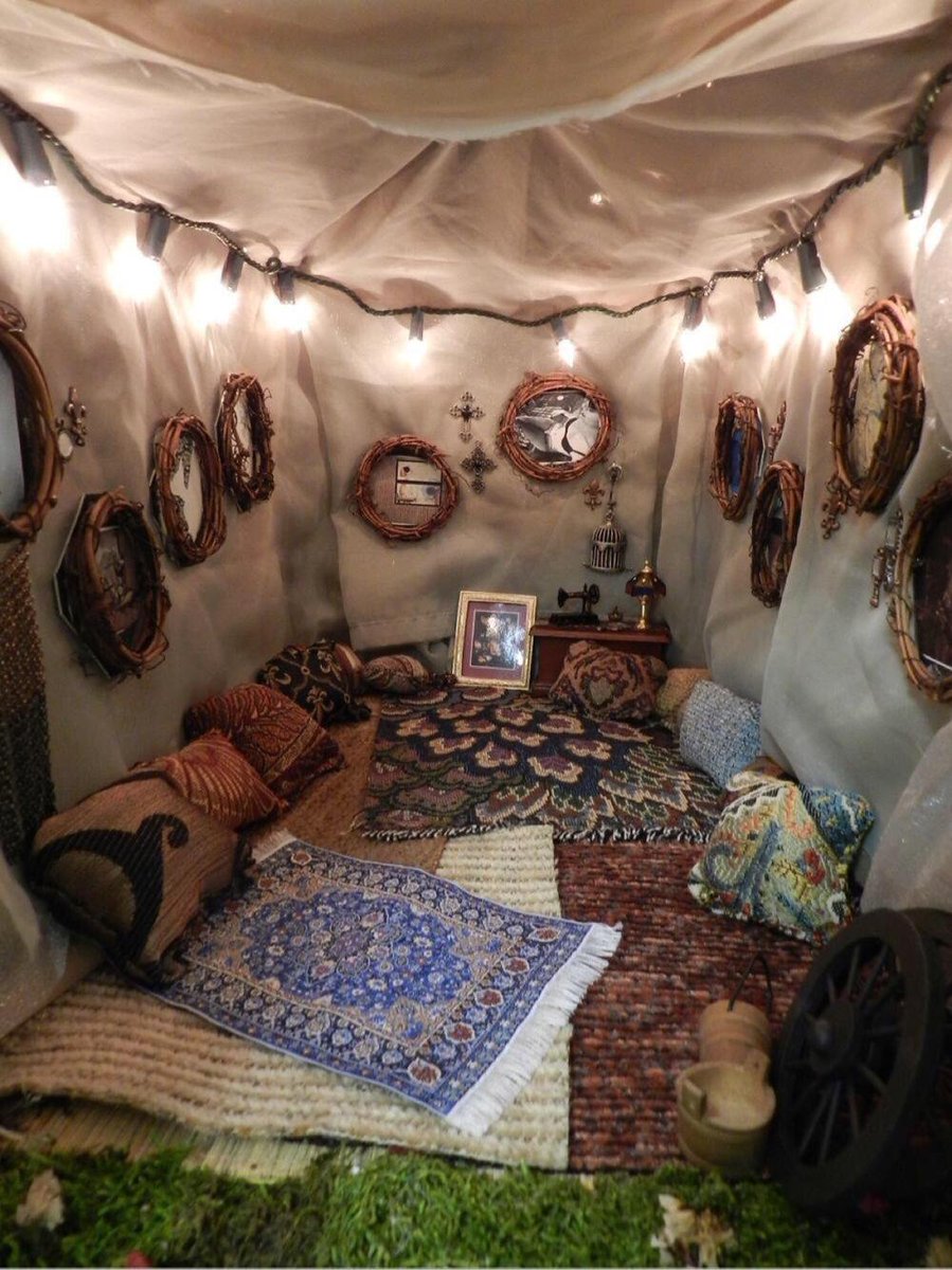 BohemianRefuge's tweet photo. Love this outdoor hangout spot 🌿🍂🌻 https://t.co/kz9xkU24H5