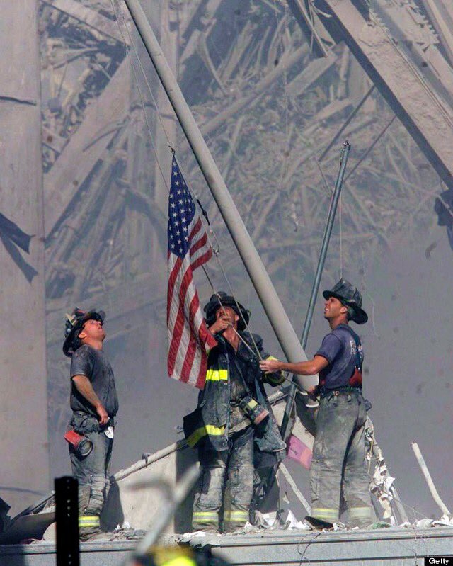 LifeOfDesiigner's tweet photo. PRAYERS FOR THE FALLEN❤️🙏🏾🇺🇸💪🏾 https://t.co/CuK1Id6A0M