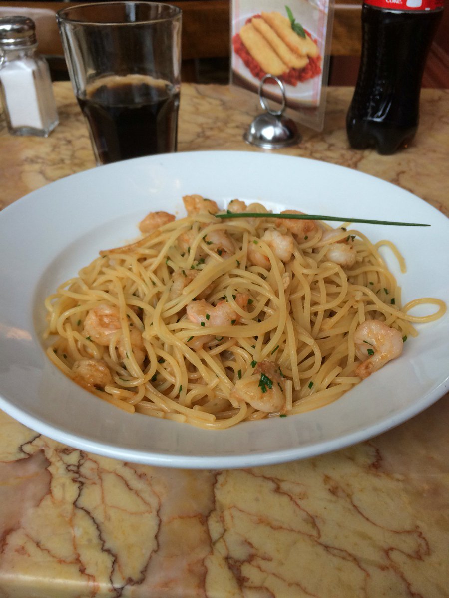 vaiofred's tweet photo. "Spaghetti con longostinos al vino blanco!" #FoursquareFind @ La Bodega De La Trattoria https://t.co/JLrreqYcwz https://t.co/sYKVlQfpAs