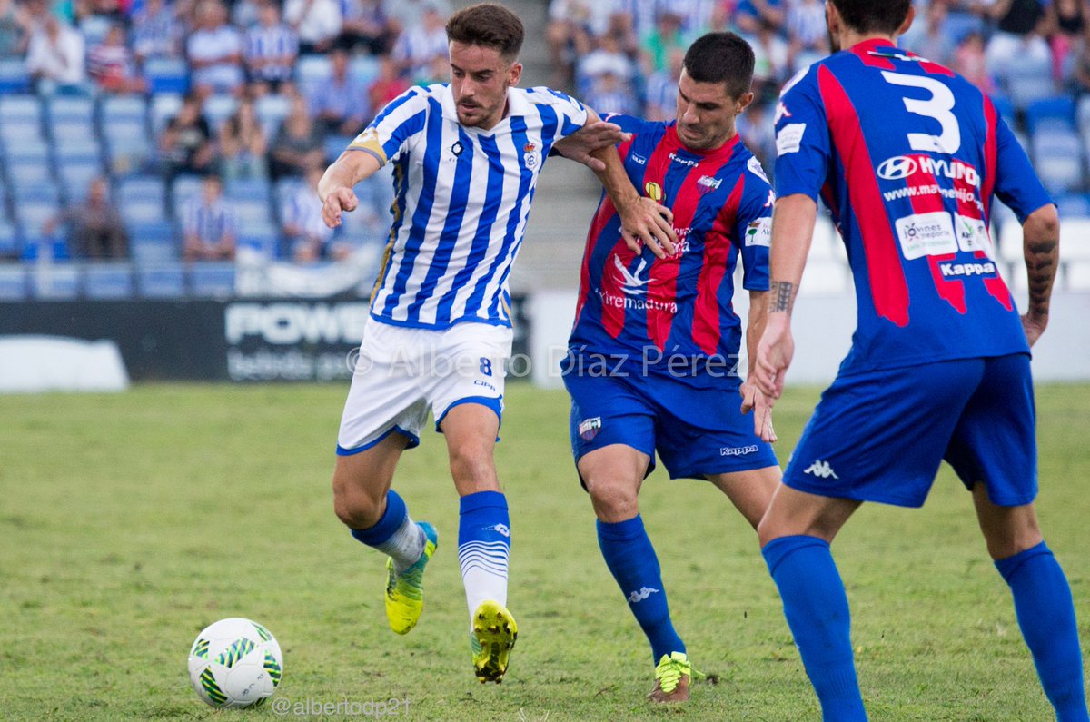 albertodp21's tweet photo. Recreativo 2-1Extremadura. Un Recreativo en construcción resuelve el partido en la primera mitad.#Recre #Extremadura https://t.co/dCuKEmvMpI