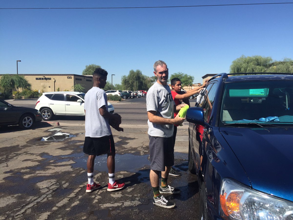 PSMEagles's tweet photo. Car wash fundraiser today! https://t.co/1EErkYlRub