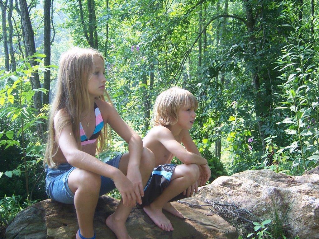 karsynbarnesss's tweet photo. happy 16 birthday to my partner in crime👊🏻 ur somethin else kid... my life would be very boring w/o u❣️ love u 🎉 https://t.co/VIhti6E2d5