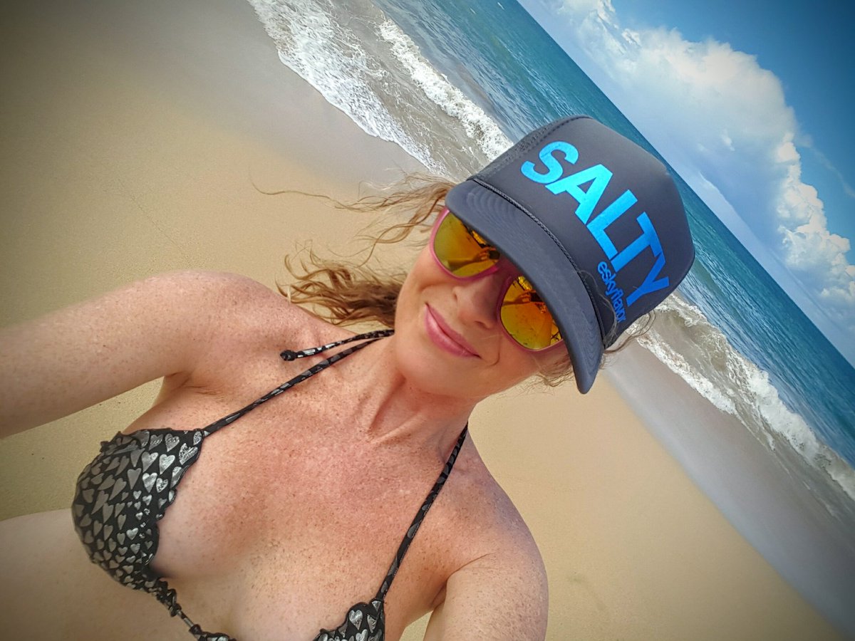 squeezethelime's tweet photo. #maui #paia #beachbabe #sun # https://t.co/ZZ2fCQoeoy