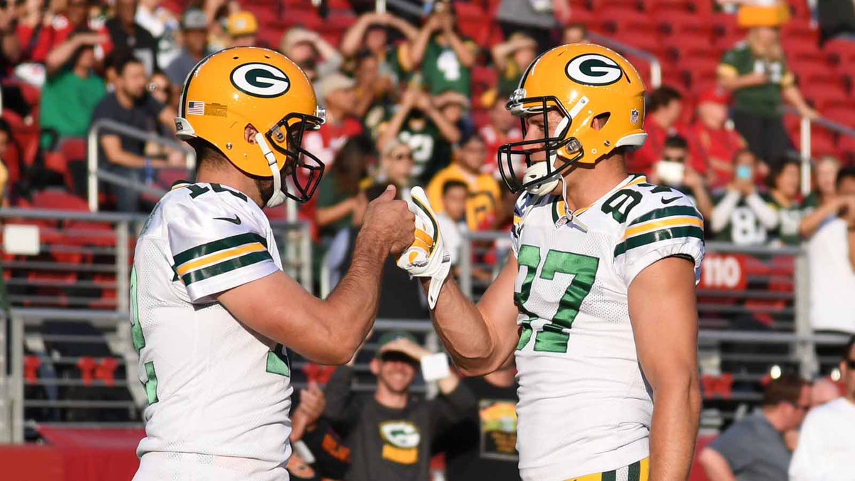 RodgersWRLD's tweet photo. When you get the W. 🏈🔥 #GoPackGo #GBvsJAX https://t.co/IQbL5YwFXs