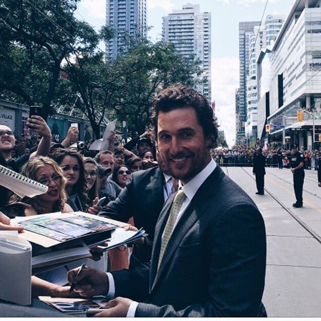 YorkdaleStyle's tweet photo. Matthew McConaughey's smile got us like 😍 #TIFF16 #Toronto https://t.co/NwtVexz3mj