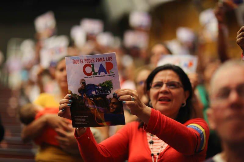 PresidencialVen's tweet photo. Presidente @NicolasMaduro: "El hecho comunicacional es el centro de la batalla que hay que ganar" #LosCLAPComunican https://t.co/S9BRwkzyiz