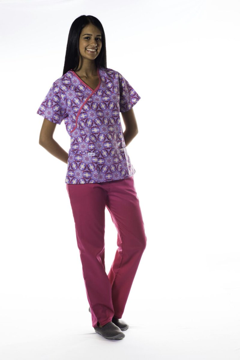 Uniformeciencia's tweet photo. Camisa estampada disponible desde la XXS - L #uniformate #vistetedeciencia https://t.co/zqQ3C6B1iF
