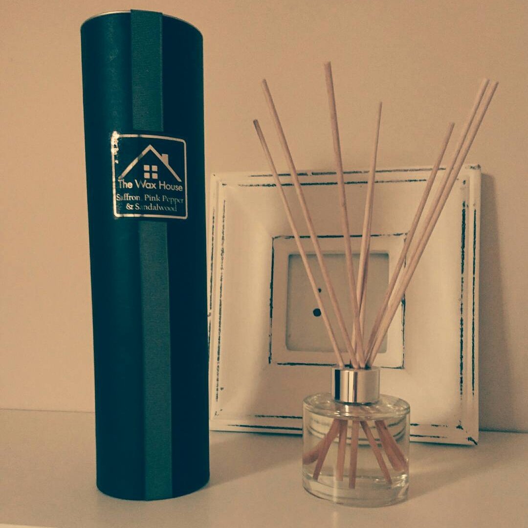 BalSerenity's tweet photo. Mmmmm!Just one of the gorgeous signature fragrances @TheWaxHouseUK  #heavenlyscents #luxury #candals #homefragrance https://t.co/sDrlafRAQe