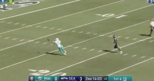 BleacherReport's tweet photo. Come on, Kenny Stills! 

Drops an easy would-be TD pass... 😬
VIDEO: https://t.co/lf48mEZZFY https://t.co/ttAyVCYSx3
