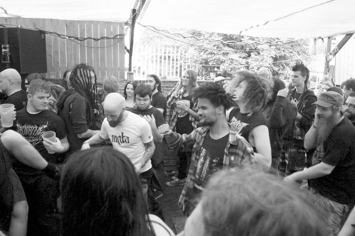 353
RIFF FEST 2016
frenchiesreviews.blogspot.co.uk/2016/09/353-ri…
<a href="/MonsterRiffage/">Monster Riffage</a> @HailConan <a href="/alma_inn/">Alma Inn</a> #rifffest #rifffest2016 #metal #doom