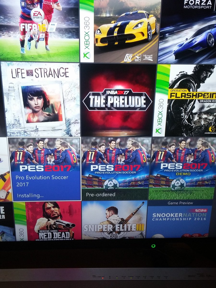 Shadowice31's tweet photo. Installed #PES2017 preorder on #XboxOne in the #UK ? Want it 2 days earlier? Change settings to US and have 2 games https://t.co/jGUijR7GH6