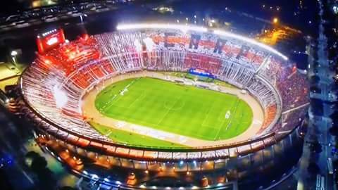 IvaannFloow1's tweet photo. Hoy River ⚪🔴⚪👌💗 https://t.co/WDygfKRTT4