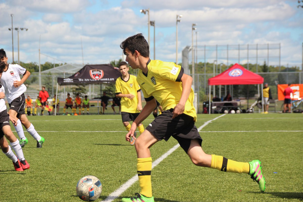 AYSC2002OPDL's tweet photo. Action Shots from today's match v @Glen_Shields @coach @jazboysg @aysc64 @osa @YorkRegionSA#opdl https://t.co/Z293K1FZzL