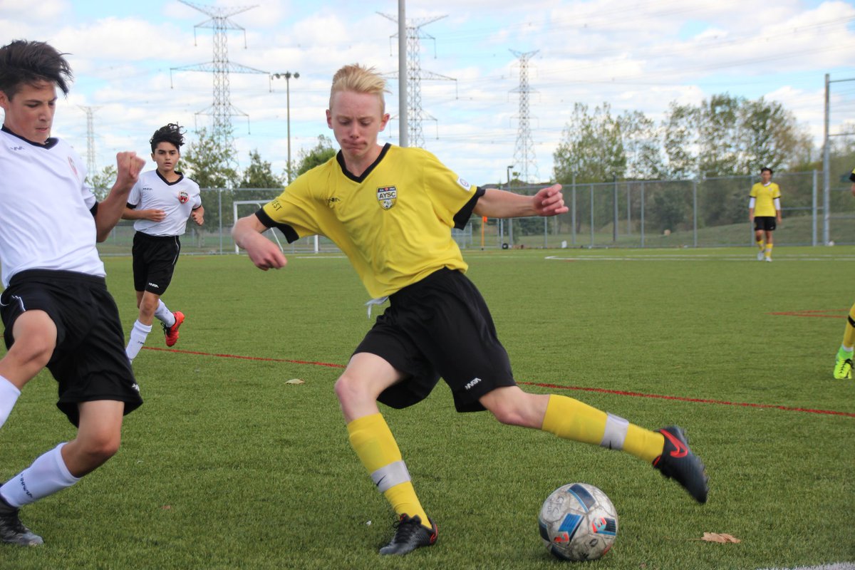 AYSC2002OPDL's tweet photo. Action Shots from today's match v @Glen_Shields @coach @jazboysg @aysc64 @osa @YorkRegionSA#opdl https://t.co/Z293K1FZzL