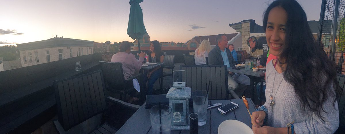 jtclark6's tweet photo. Roof top dates, and bike rides are cool https://t.co/vAQWYLFERw