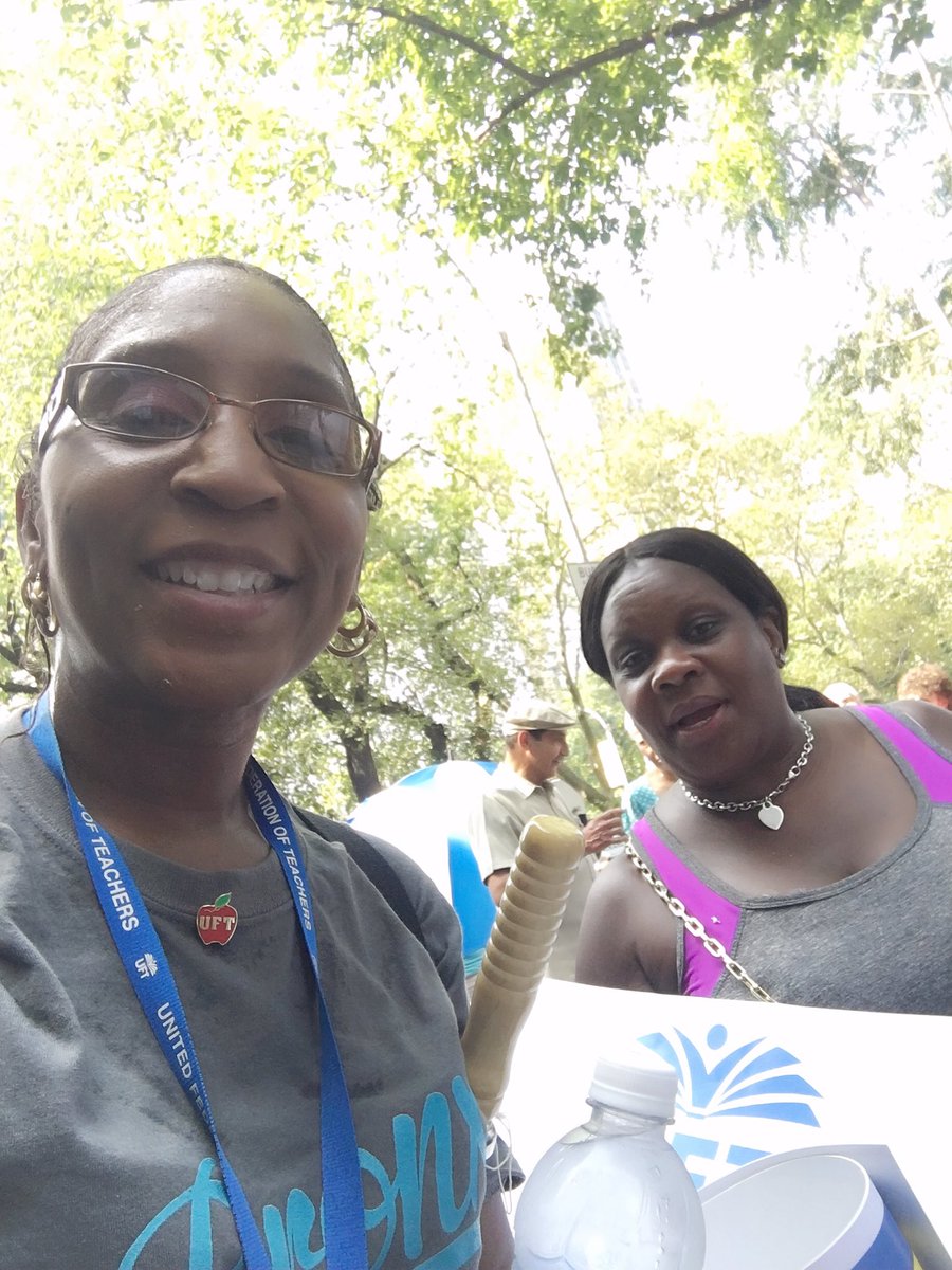 MissNatalieNYC's tweet photo. . #NYC #LDP2016 #LaborDayParade with @UFT & @UFTUnity #unionstrong #unionproud #UFT #UFTUnity https://t.co/Uj6OKsK2Uk