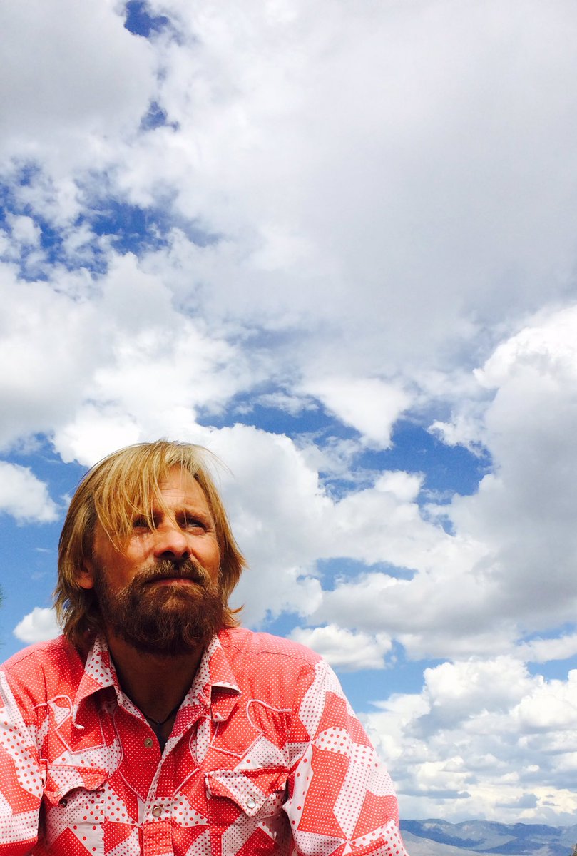 lifefantastic's tweet photo. #ViggoMortensen in #captainfantastic behind the scenes (shot by me on set) https://t.co/GVFmmVFlZM