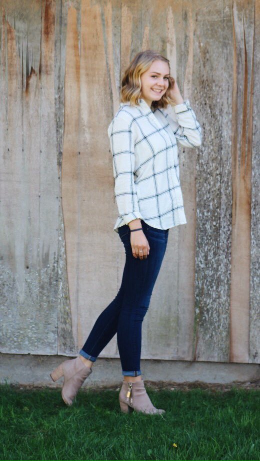 viennajanee's tweet photo. Have a fabulous week friendsπ Marley posted on insta! #basicbloggerss #canadianfashion #fbloggers https://t.co/uHQrHbzB15