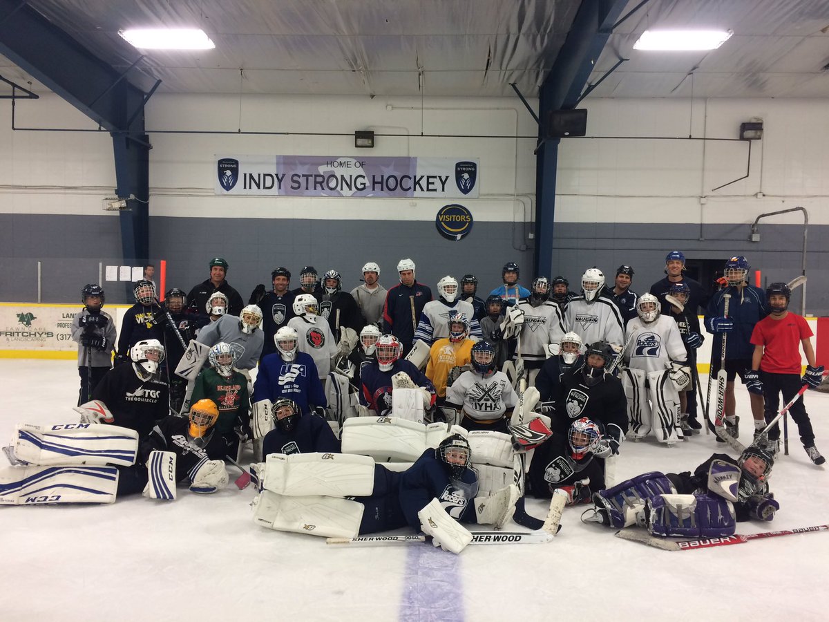 iyhajrfuel's tweet photo. Hug your netminder today! We ❤️ USA Hockey! #iyhapride #indystrong https://t.co/PTbUF1YNOw