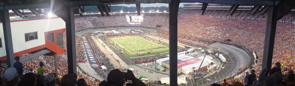 Reith_Photo's tweet photo. @GoVolsIn256 being a part of the energy you brought to this game was an honor! #rockytop https://t.co/vPrOLD8bFY